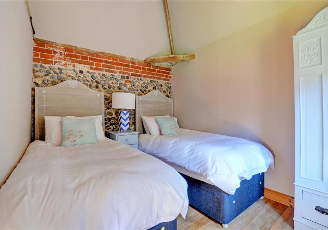 Hawthorne And Rainbow Cottage Roughton  Ngoại thất bức ảnh