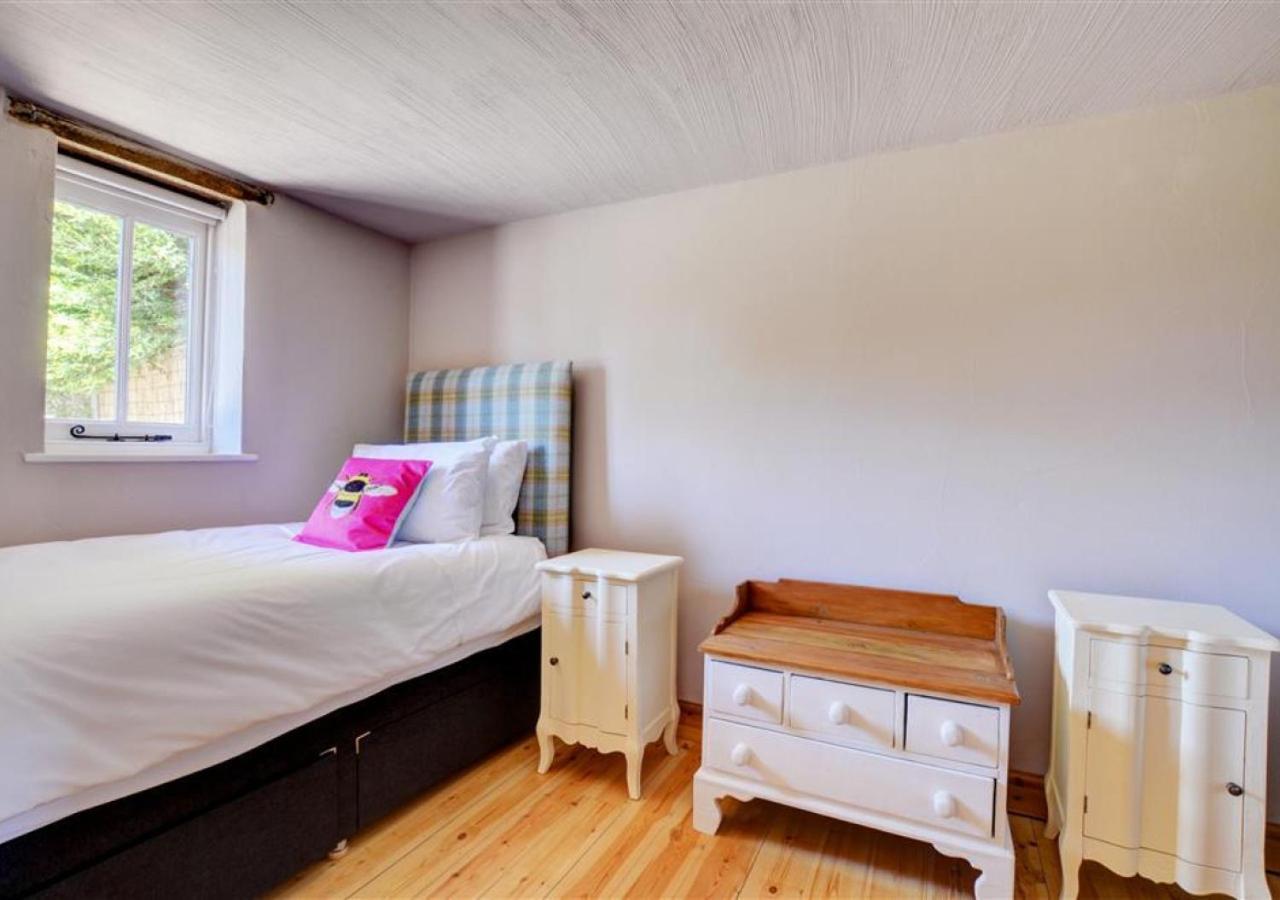 Hawthorne And Rainbow Cottage Roughton  Ngoại thất bức ảnh
